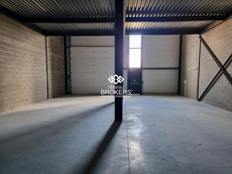 Industrial in SAINT-GEORGES-D'ORQUES for sale - Interior Photo - Image 1 of 3