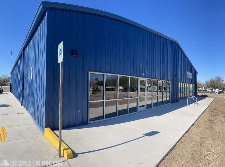 3231 N Freeway Industrial Loop, Tucson, AZ for lease - Building Photo - Image 2 of 4