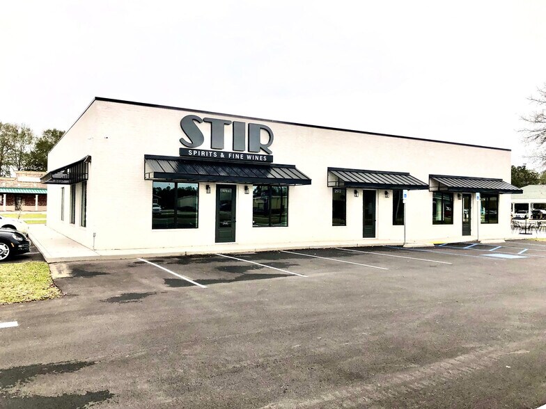 2572 Pass Road, Biloxi, MS 39531