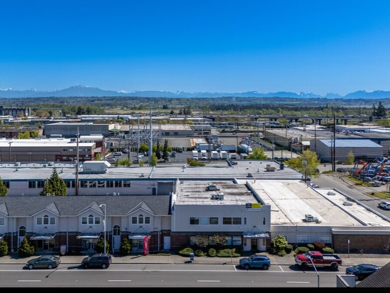 3423-3425 Broadway Ave, Everett, WA for lease - Building Photo - Image 2 of 7