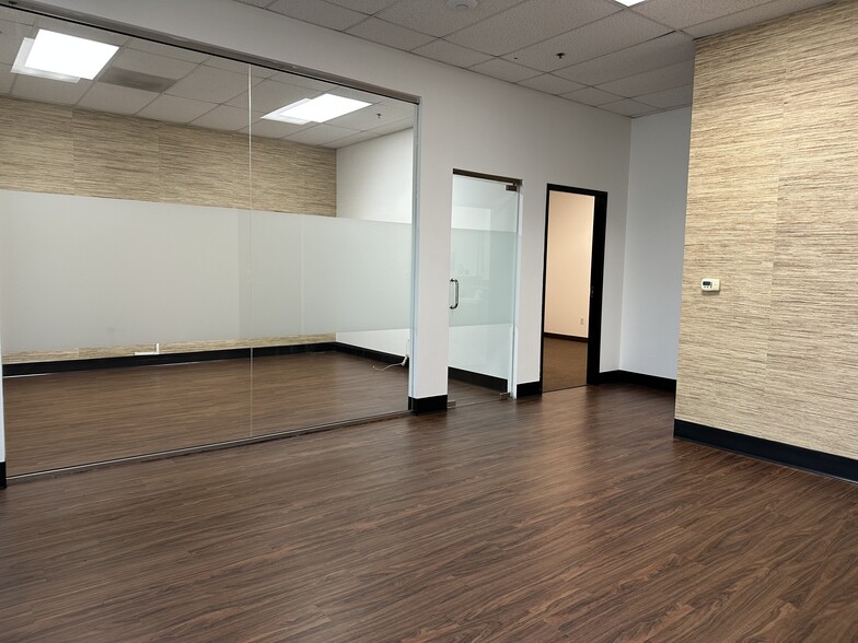 11338-11388 Knott Ave, Garden Grove, CA for lease - Interior Photo - Image 3 of 7