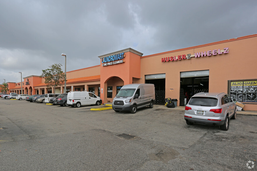 2700-2798 NW 167th St, Opa Locka, FL for lease - Building Photo - Image 1 of 10