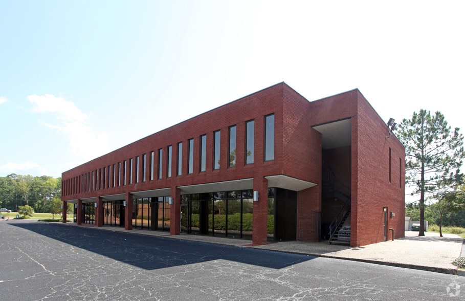 1919 Lakeland Dr, Jackson, MS for lease - Building Photo - Image 2 of 11