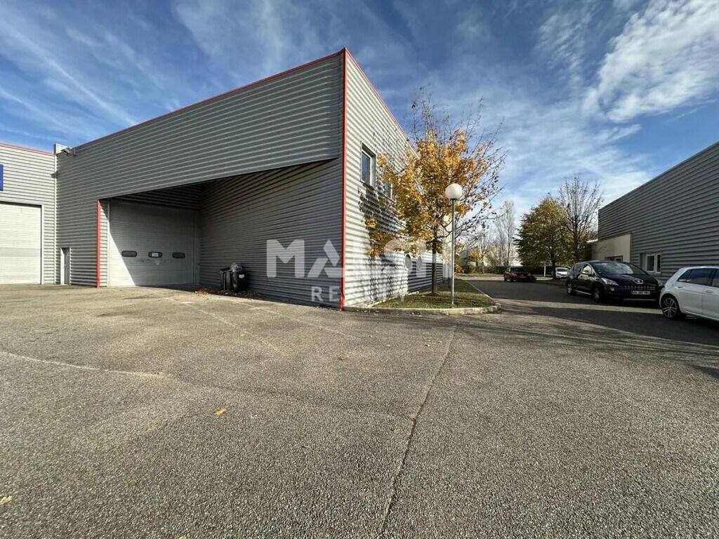Vente Local d'activités 500 m² - Photo 1