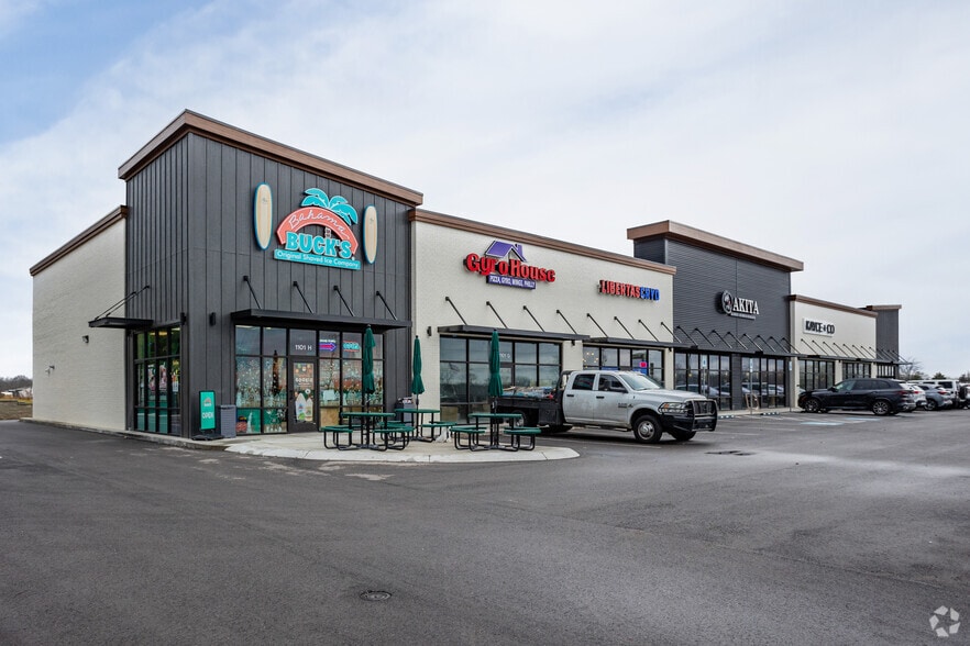 1101 Meadowhill Lane, Clarksville, TN for lease - Building Photo - Image 3 of 6