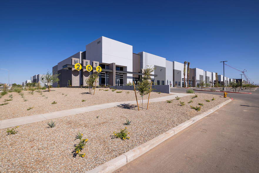 Elliot Rd & Crismon Rd, Mesa, AZ for lease - Building Photo - Image 1 of 4