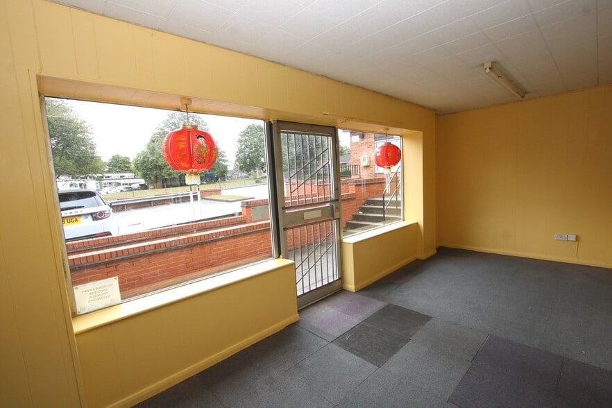 1-5 Linden Ave, Branston for lease - Interior Photo - Image 3 of 7