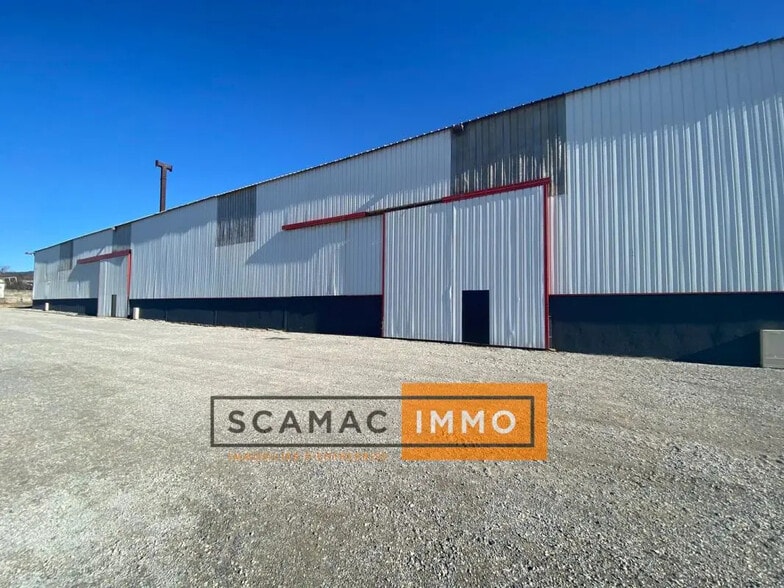 Flex in Manosque for lease - Building Photo - Image 2 of 4