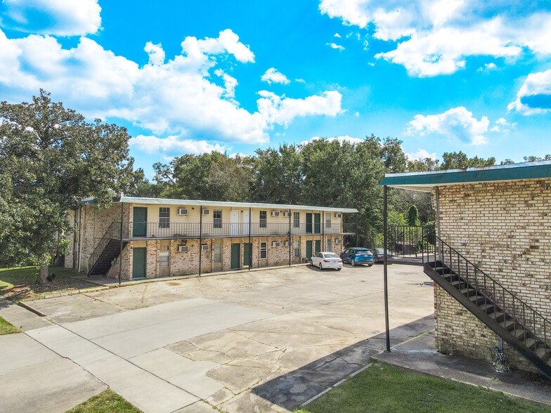 1413 Jim Taylor Dr, Baton Rouge, LA for sale - Building Photo - Image 3 of 14