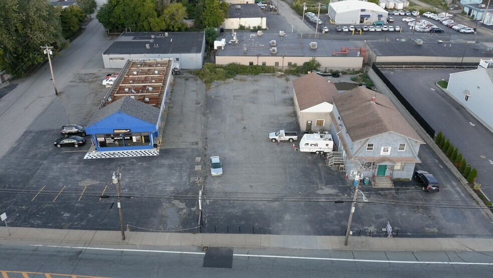 577 Killingly St, Johnston, RI for sale - Building Photo - Image 1 of 1