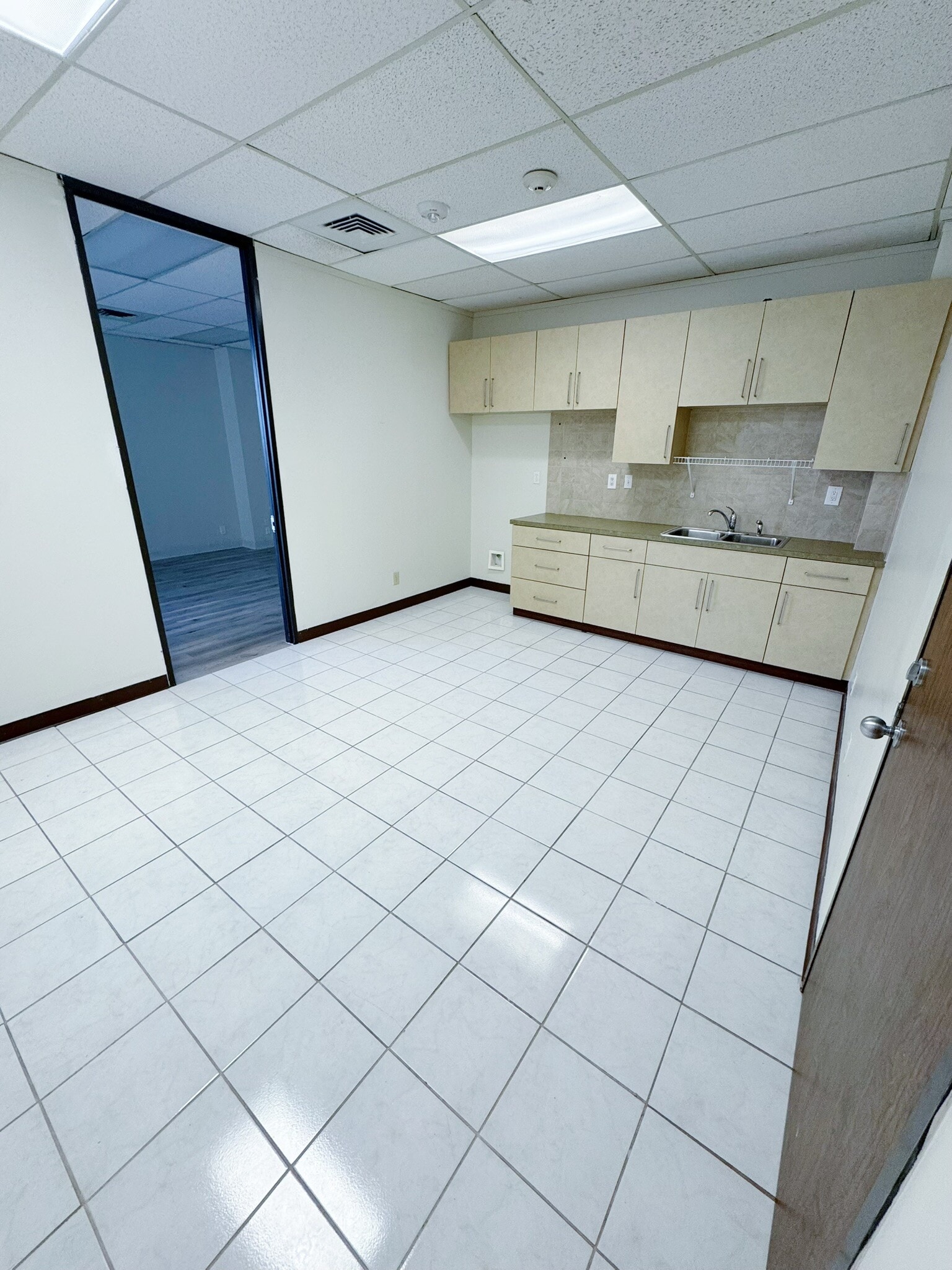 6430 Richmond Ave, Houston, TX for lease Interior Photo- Image 1 of 5