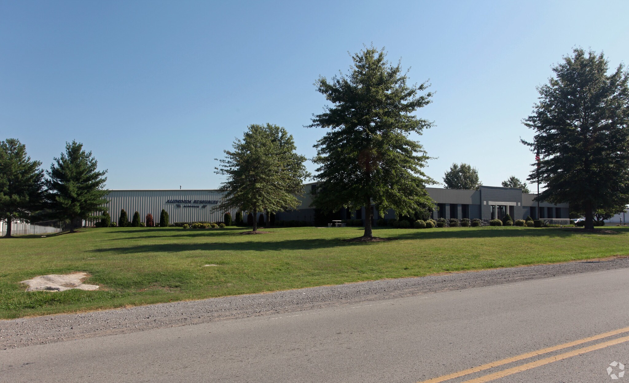 777 Swan Dr, Smyrna, TN for sale Primary Photo- Image 1 of 1