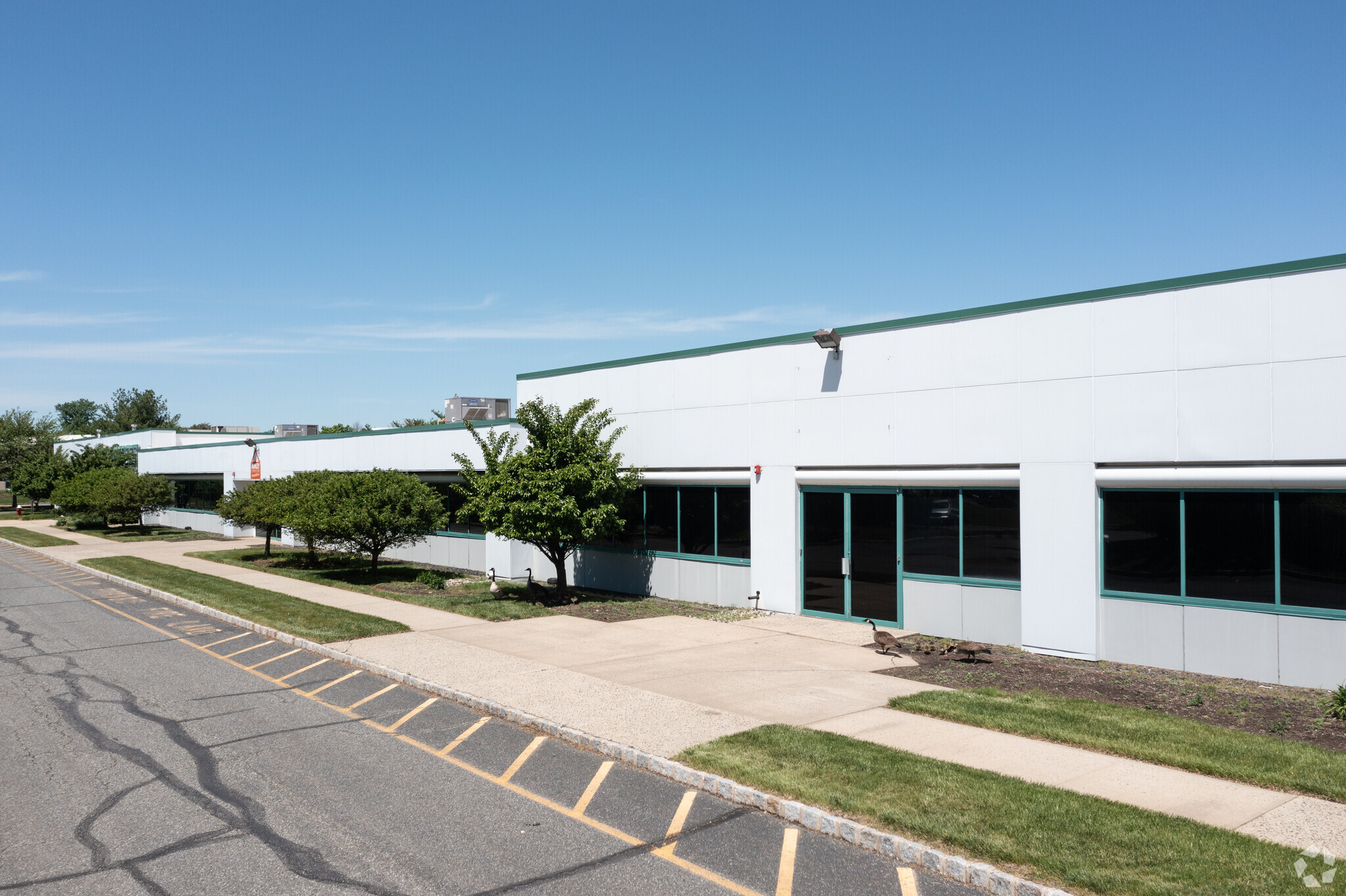 191 Talmadge Rd, Edison, NJ for lease Building Photo- Image 1 of 6