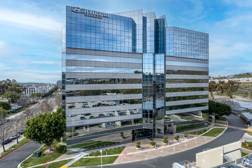 8880 Rio San Diego Dr, San Diego, CA for lease - Building Photo - Image 3 of 12