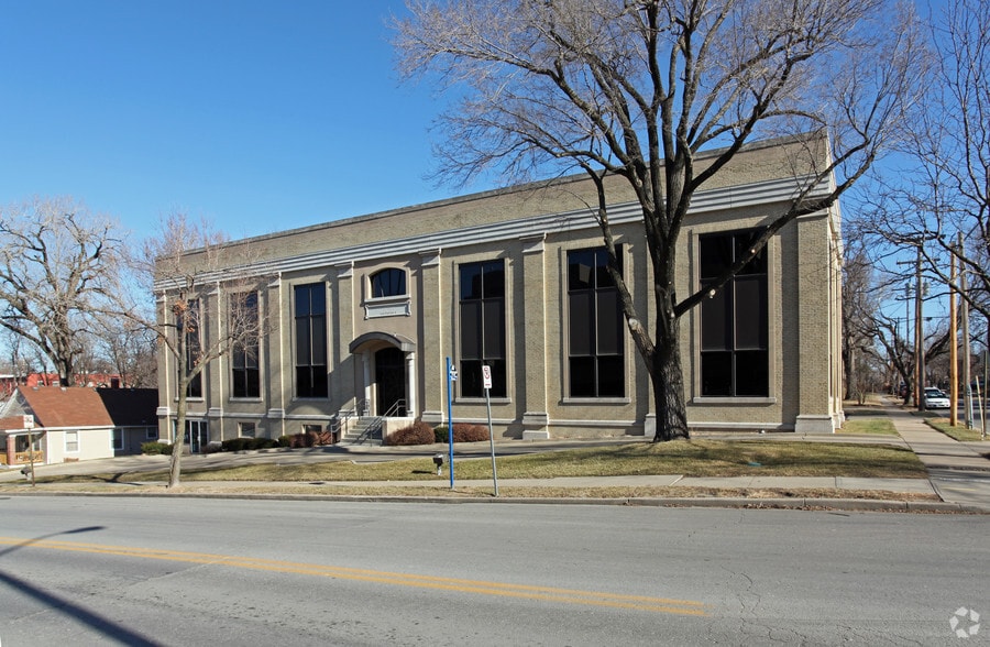 3947 State Line Rd, Kansas City, MO 64111