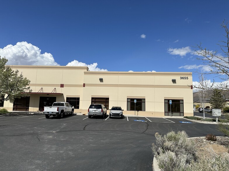 3655 Arrowhead Dr, Carson City, NV for lease - Building Photo - Image 2 of 16