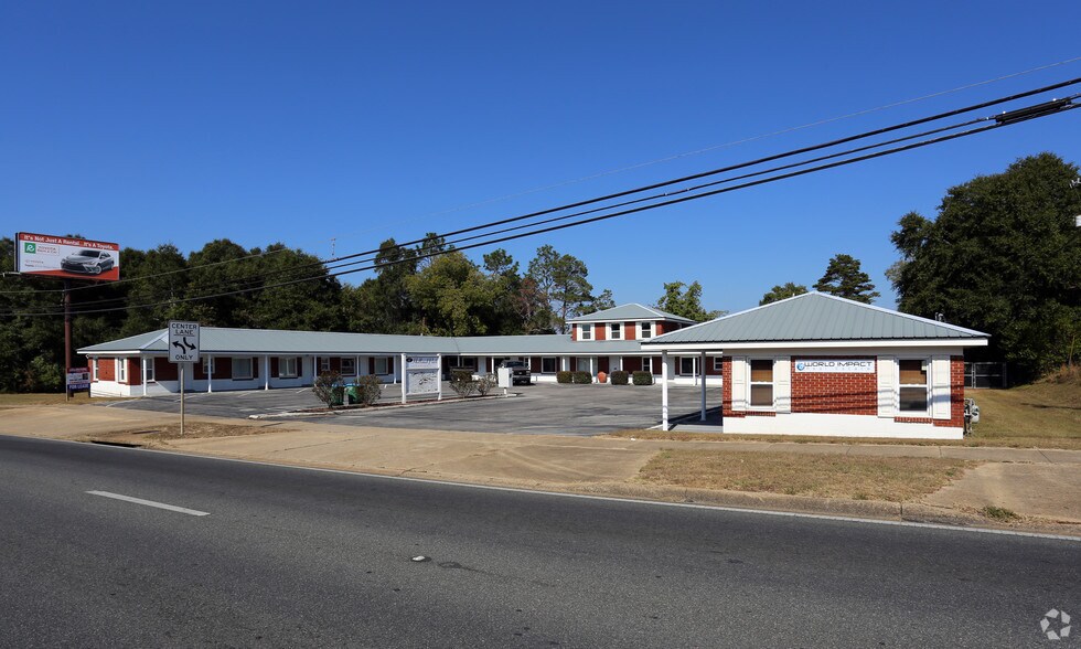 650-696 James Lee Blvd, Crestview, FL for sale - Primary Photo - Image 1 of 1
