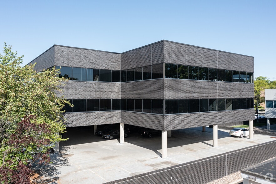 70 Grand Ave, River Edge, NJ for lease - Building Photo - Image 1 of 6