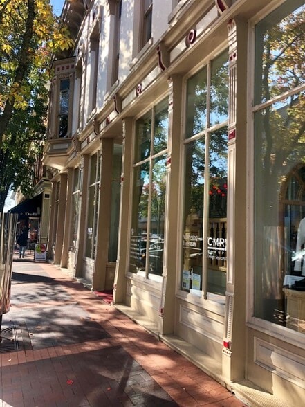 426 Washington St, Columbus, IN for lease - Building Photo - Image 1 of 6