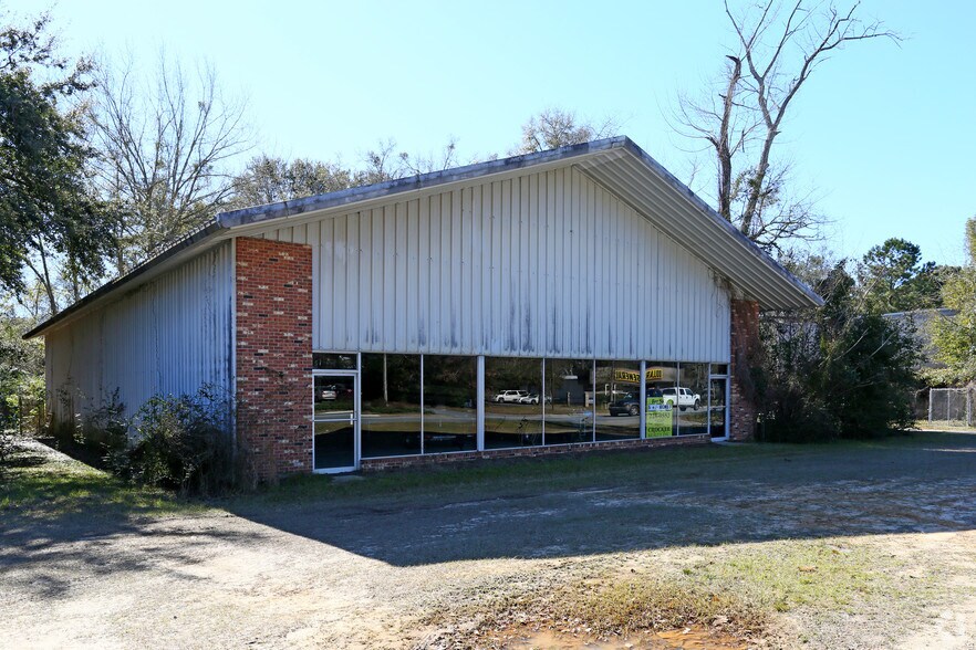 1262 E Jackson St, Thomasville, GA 31792