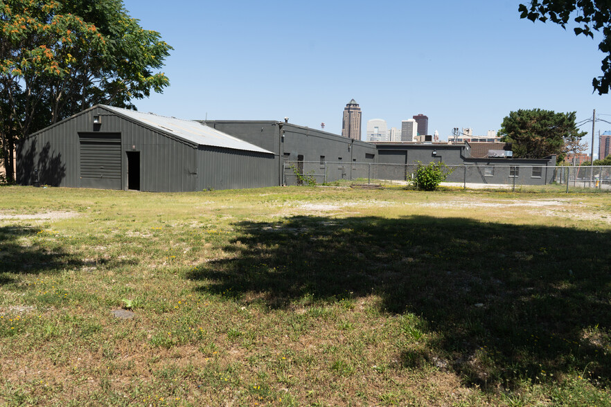 520 SW 5th St, Des Moines, IA for lease - Building Photo - Image 3 of 9