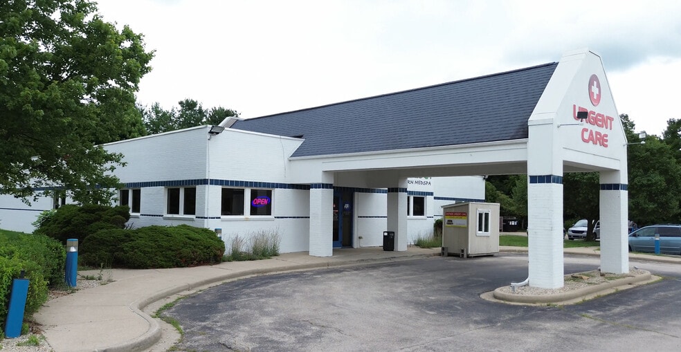 872 Ohio Pike, Cincinnati, OH for sale - Primary Photo - Image 2 of 46