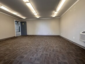 2185-2201 W 2200 S, Salt Lake City, UT for lease Lobby- Image 1 of 6