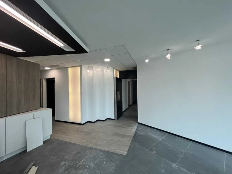 Office in Mérignac for lease - Interior Photo - Image 3 of 13