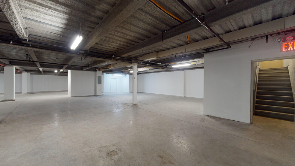 1758-1768 Cropsey Ave, Brooklyn, NY for lease - Interior Photo - Image 3 of 10