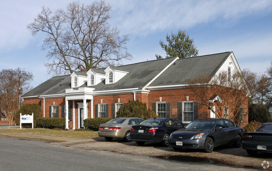 8108 Virginia Manor Dr, Mechanicsville, VA 23111