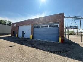 600 Waukegan Rd, Northbrook IL - Warehouse