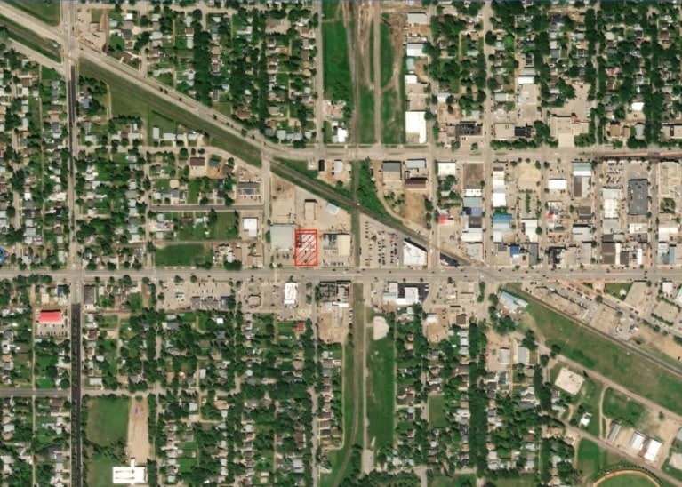 87 Broadway St W, Yorkton, SK for sale - Aerial - Image 1 of 4