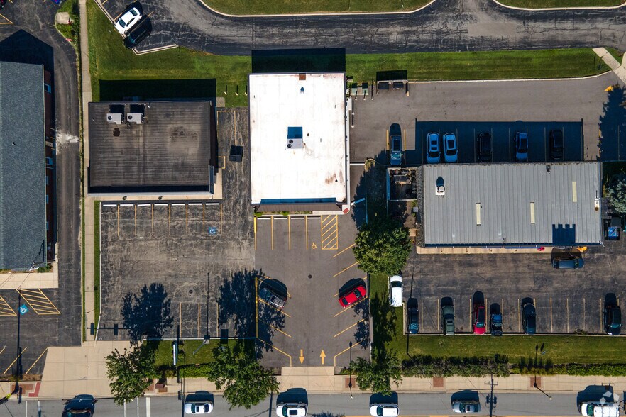 1604 N Main St, Wheaton, IL for lease - Aerial - Image 3 of 6