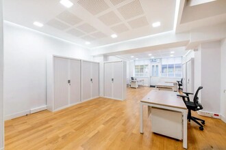 Coworking Space in Paris for lease Interior Photo- Image 2 of 8
