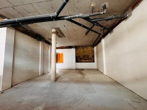 Retail in Vilafranca del Penedès, Barcelona for lease Interior Photo- Image 2 of 4