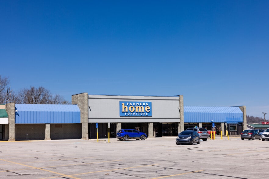 200-282 E Highway 90 Byp, Monticello, KY for lease - Building Photo - Image 2 of 12