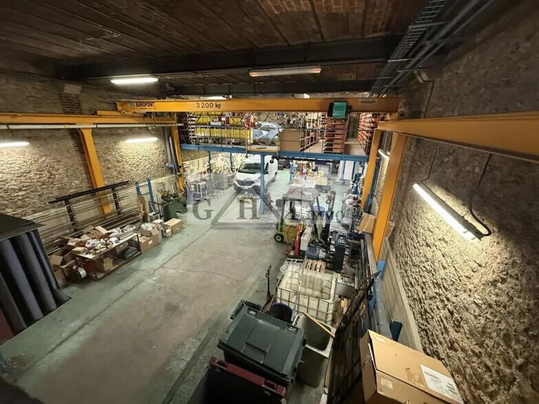 Industrial in Argenteuil for sale - Interior Photo - Image 1 of 11