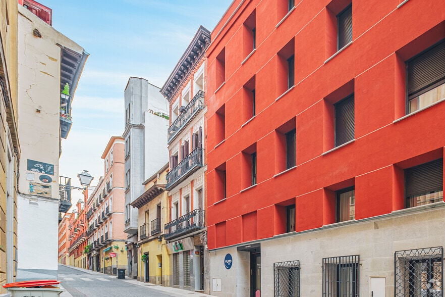 Retail in Madrid, Madrid for lease - Building Photo - Image 2 of 3