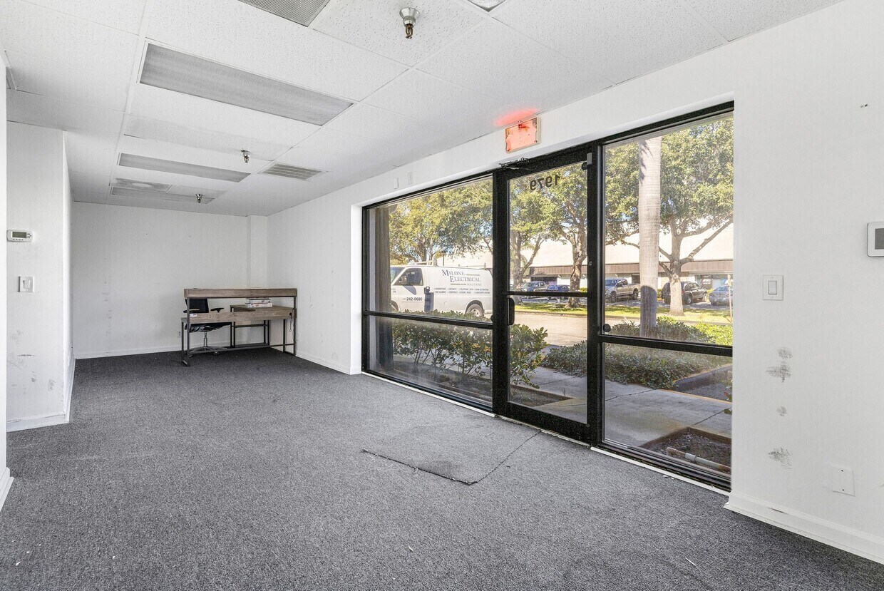 1979 10th Ave N, Lake Worth Beach, FL 33461 - Unit 1979 - - Interior Photo - Image 2 of 3