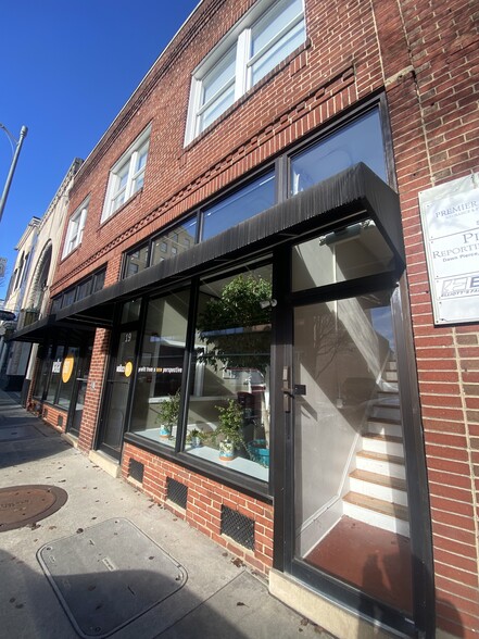 19 Franklin Rd SW, Roanoke, VA for sale - Building Photo - Image 1 of 1
