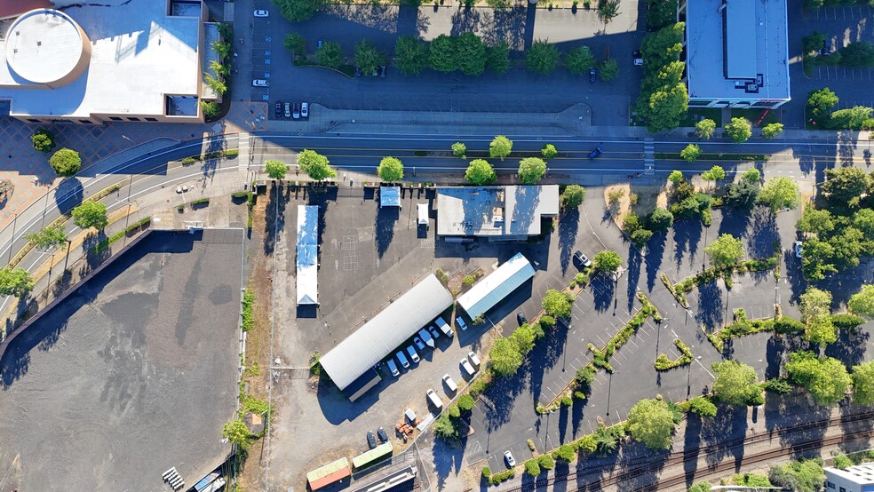 1800 SE Water Ave, Portland, OR for sale - Aerial - Image 3 of 4