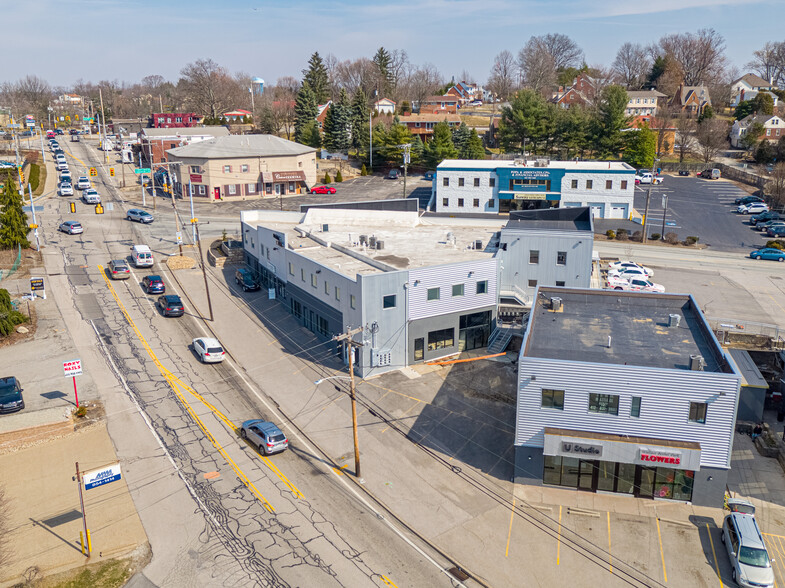 100 Broughton Rd, Bethel Park, PA for lease - Building Photo - Image 3 of 4