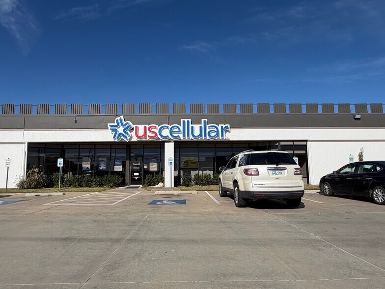 6701-6715 E 41st St, Tulsa, OK for lease - Building Photo - Image 2 of 7