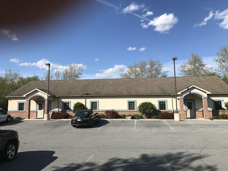 13 Ingot Dr, Blandon, PA 19510