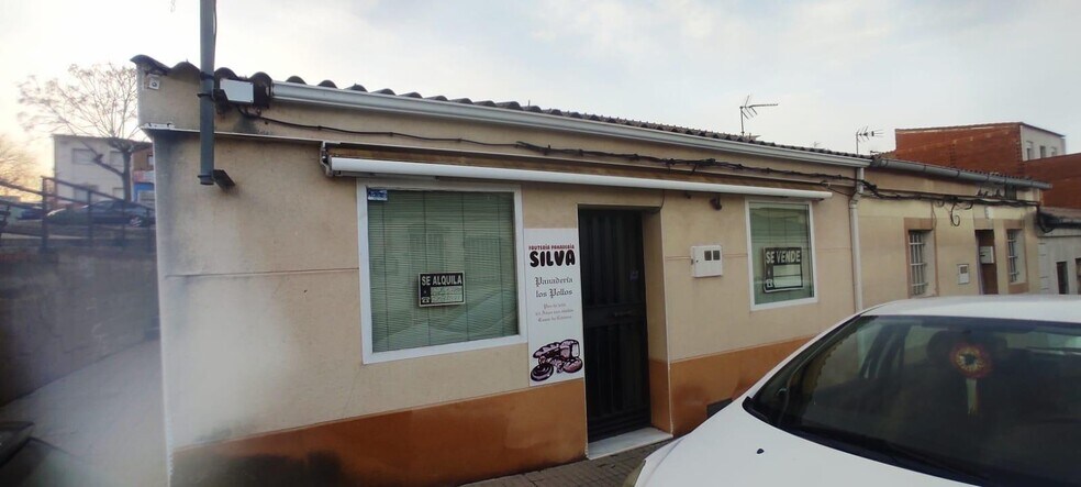 Retail in Cáceres, Cáceres for sale - Building Photo - Image 2 of 4