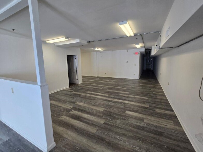 84 Pleasant St, Claremont, NH for lease - Building Photo - Image 3 of 6