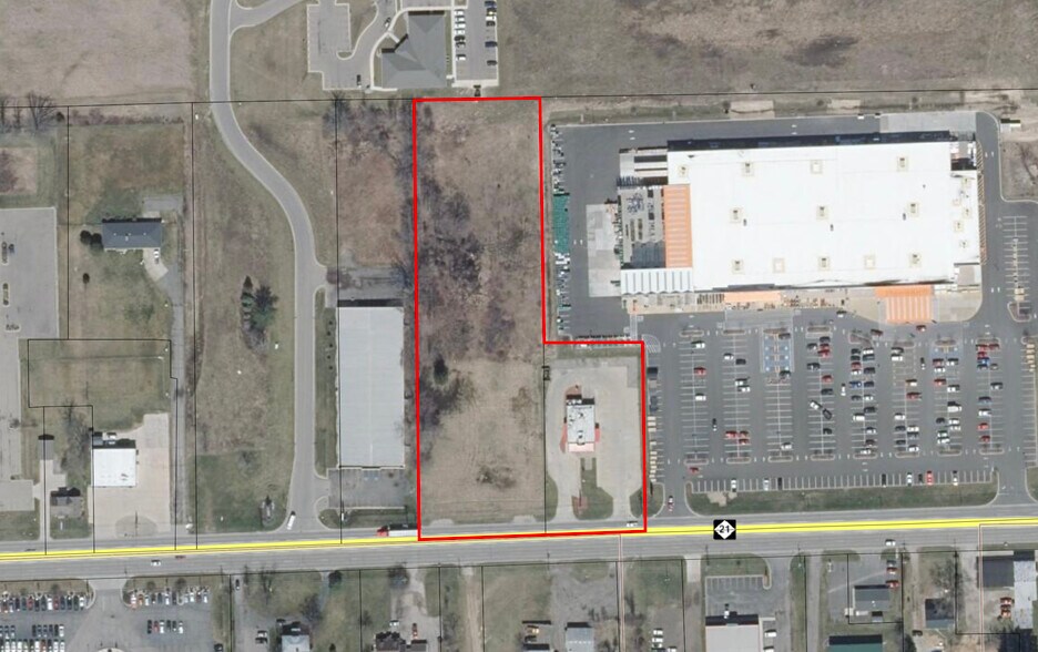 2165 E M 21, Owosso, MI 48867 Retail for Sale