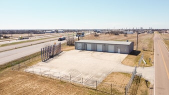 512 Hartman Rd, Victoria TX - Warehouse
