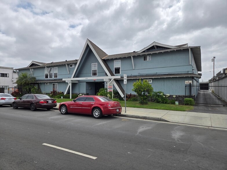 11560 Paramount Blvd, Downey, CA for sale - Building Photo - Image 3 of 15