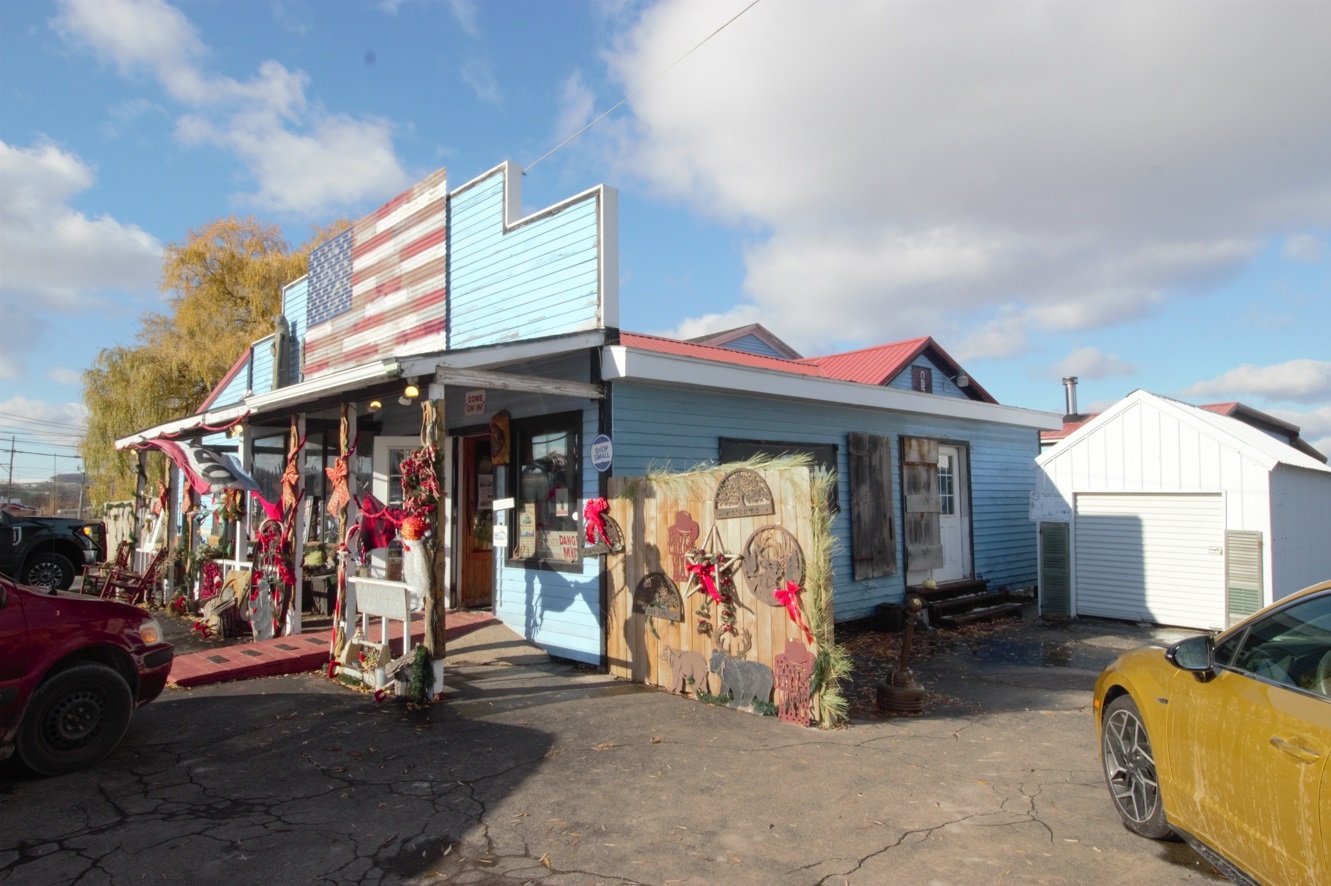 6550 State Route 5 and 20, Bloomfield, NY for sale Primary Photo- Image 1 of 1